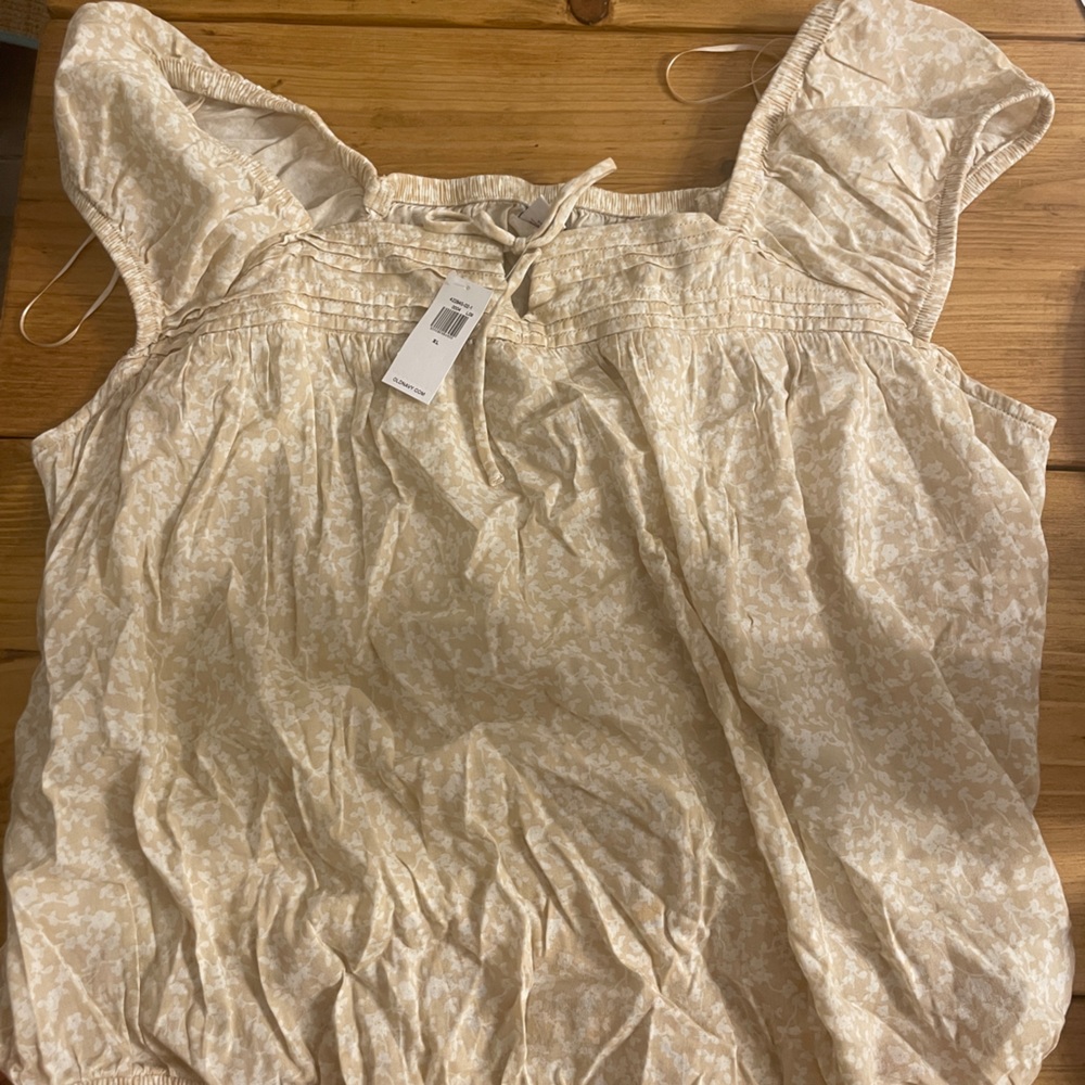 BRAND NEW XL Floral Blouse